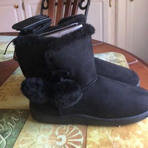 Very cute little girl boots